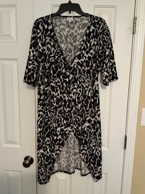 Lularoe NWOT Black & White Ikat Soft Shirley Sweater Cardigan/Coverup